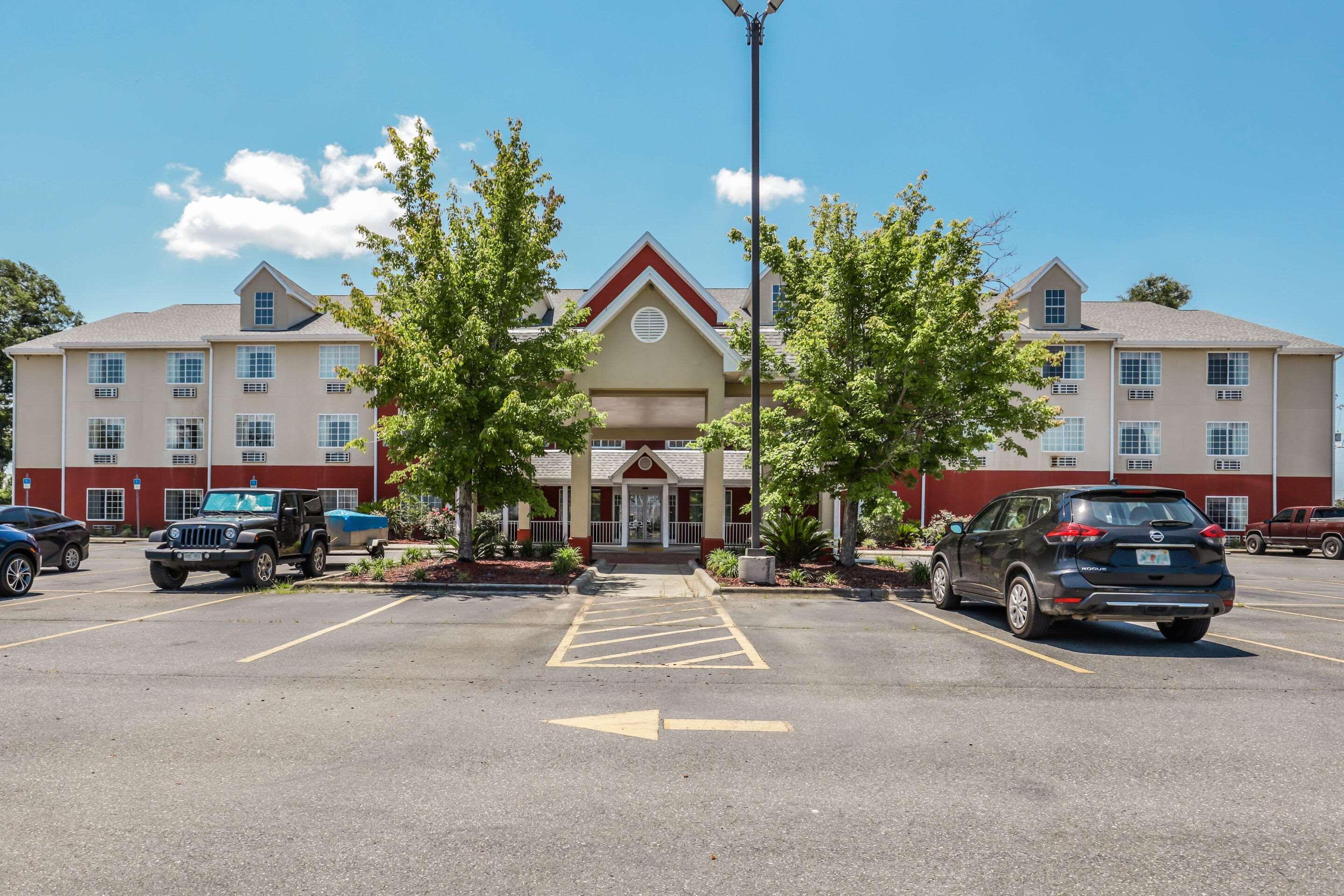 Econo Lodge Inn & Suites Marianna Εξωτερικό φωτογραφία