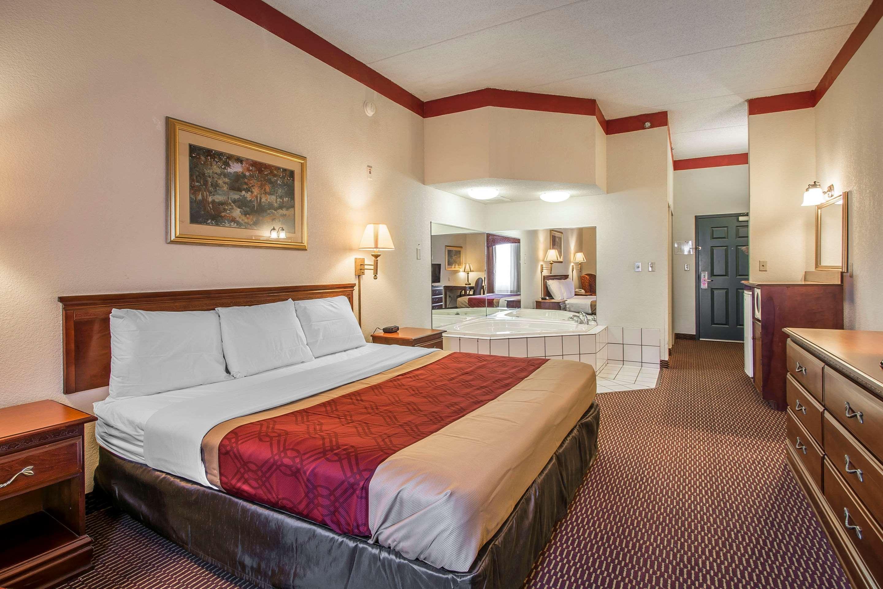 Econo Lodge Inn & Suites Marianna Εξωτερικό φωτογραφία