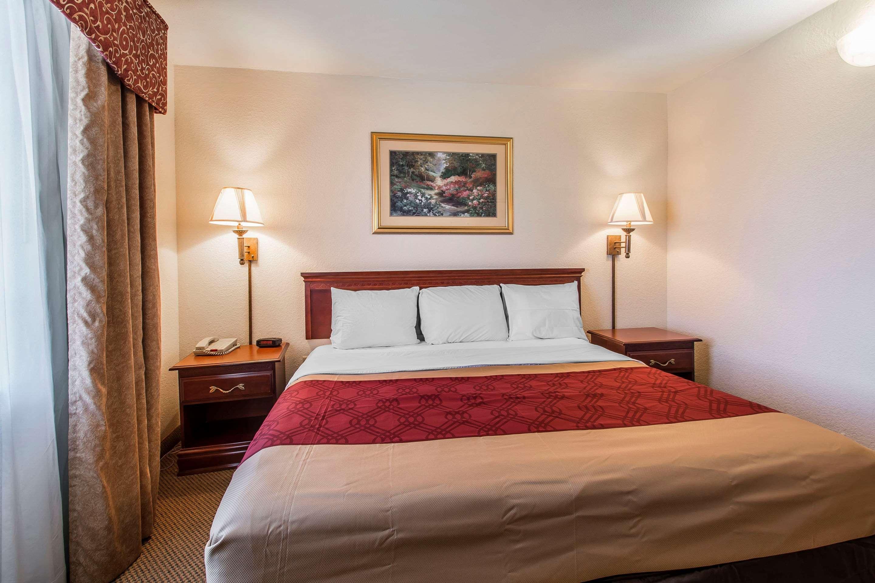 Econo Lodge Inn & Suites Marianna Εξωτερικό φωτογραφία